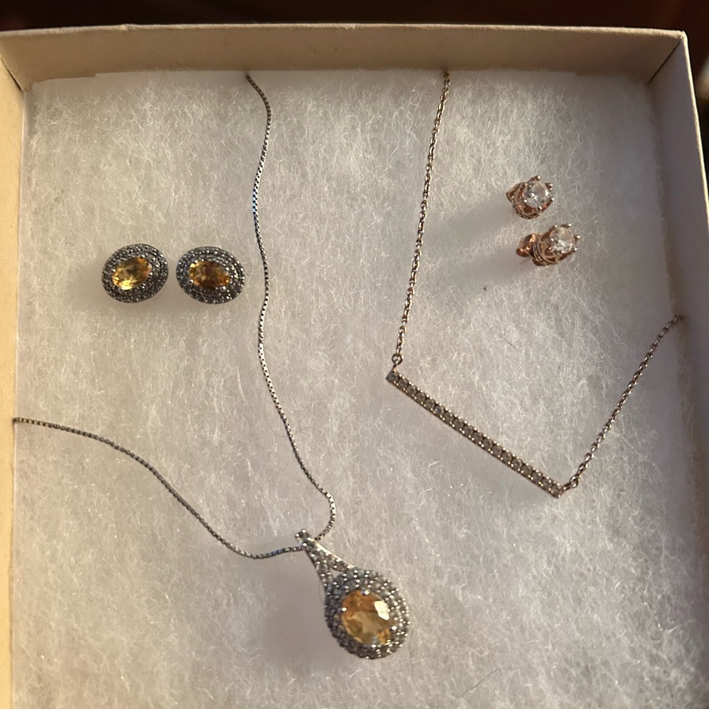 Elegant Gold and Silver Jewelry Set